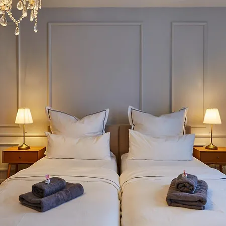 R B Apartment am Airport Hamburg - 1-4 Personen - Küche - Smart TV - Waschmaschine - perfekt für Geschäftsreisende oder Familien-3